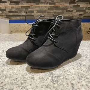 DREAM PAIRS Women's Lace Up Wedge Heel Booties